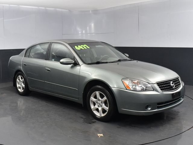 Used 2005 Nissan Altima 2.5 S w/ (F01) Convenience Pkg FWD image 1