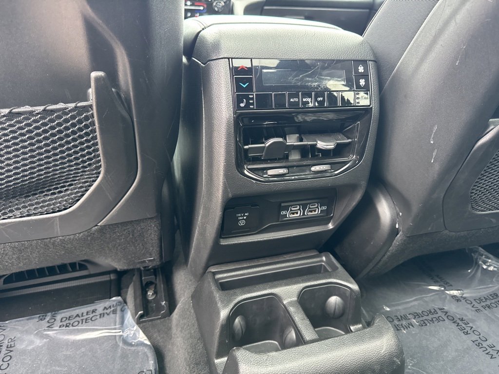 Certified 2024 Jeep Grand Cherokee L Limited w/ Luxury Tech Group II image 26