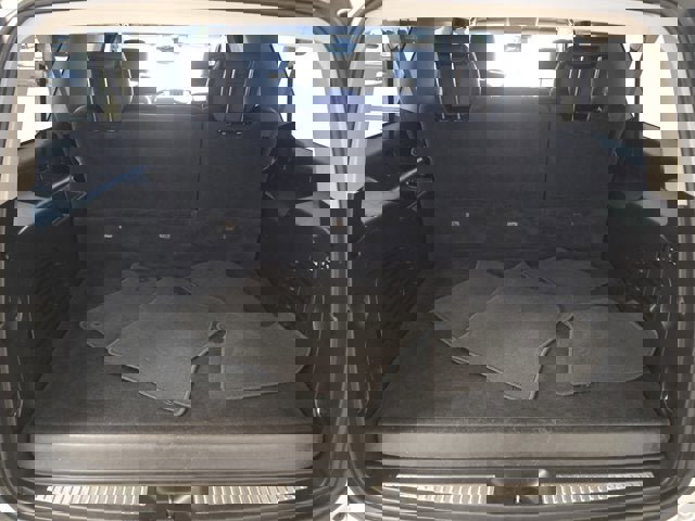 Used 2019 GMC Yukon XL SLT image 13