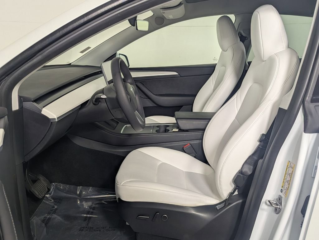 Used 2023 Tesla Model Y Long Range image 13