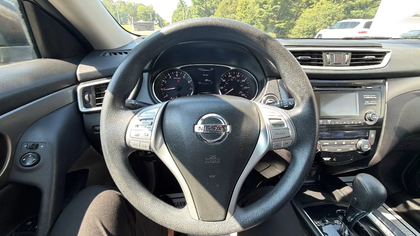Used 2015 Nissan Rogue SV w/ SV Family Package AWD/4WD image 19