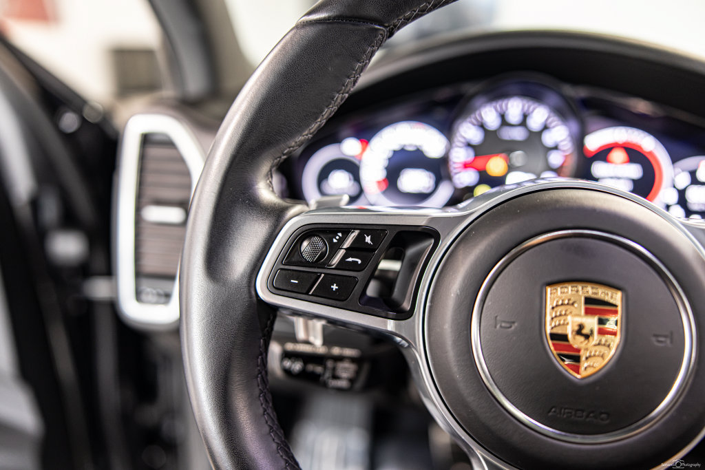 Used 2022 Porsche Cayenne S AWD/4WD image 25