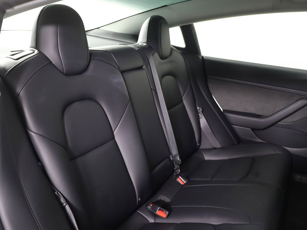 Used 2023 Tesla Model 3 Standard Range image 32