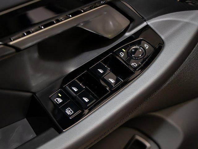 Used 2026 BMW 530i xDrive w/ Executive Package image 13