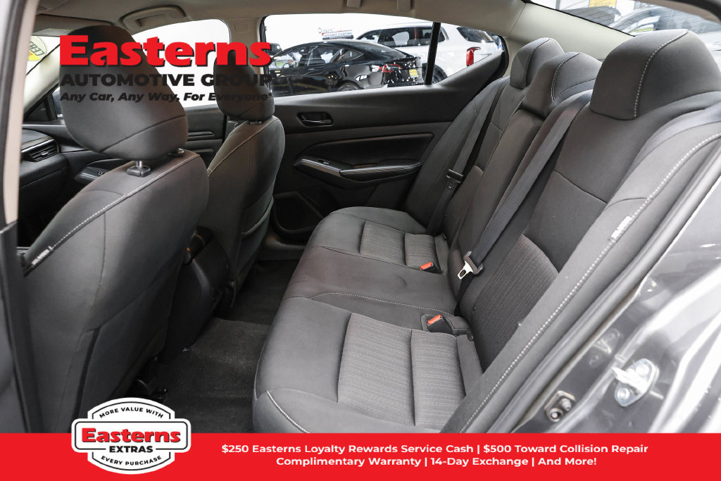 Used 2025 Nissan Altima 2.5 SV FWD image 22