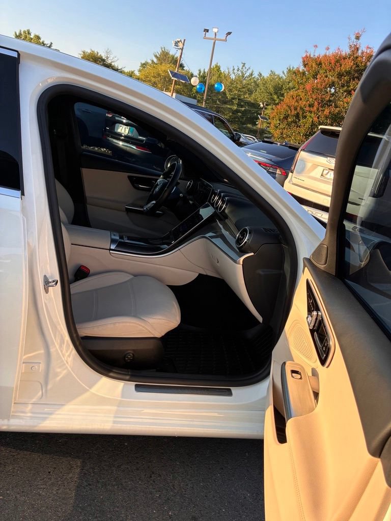 Used 2023 Mercedes-Benz C 300 4MATIC Sedan image 21
