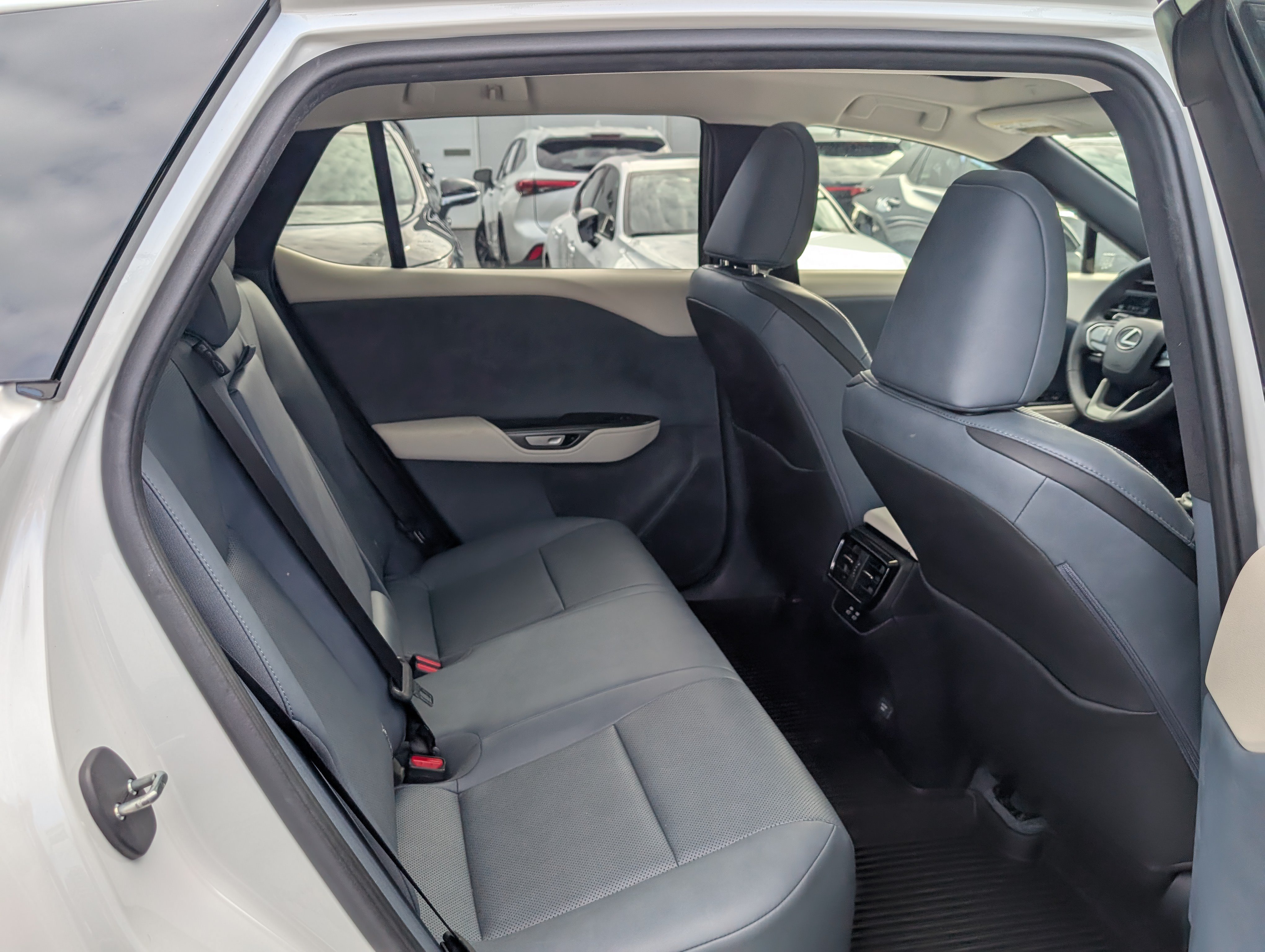 Used 2023 Lexus RZ 450e Premium w/ Technology Package AWD/4WD image 12