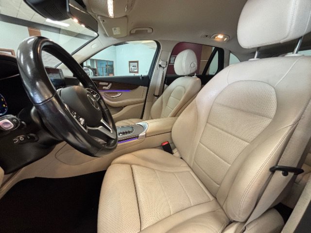 Used 2022 Mercedes-Benz GLC 300 4MATIC image 8