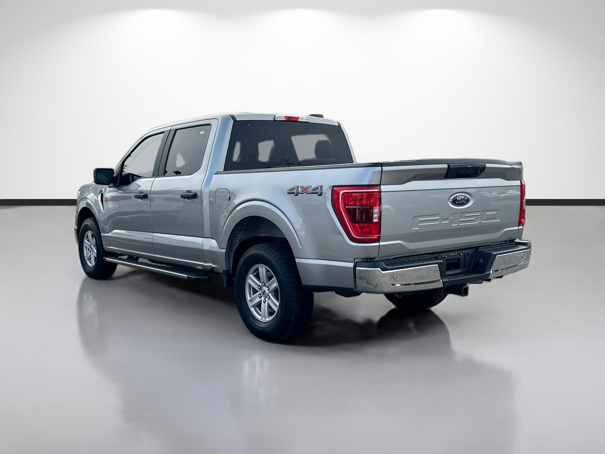 Used 2022 Ford F150 XLT w/ Trailer Tow Package image 5