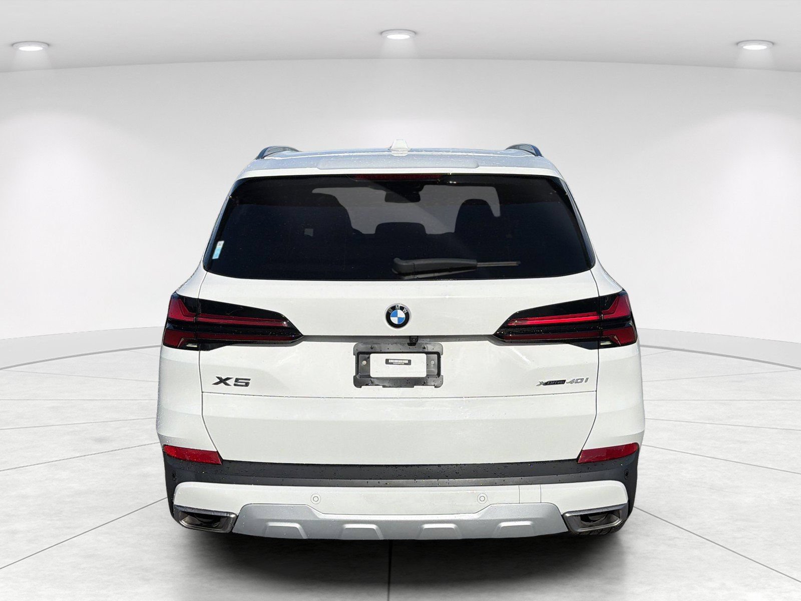 Used 2024 BMW X5 xDrive40i w/ Premium Package AWD/4WD image 5