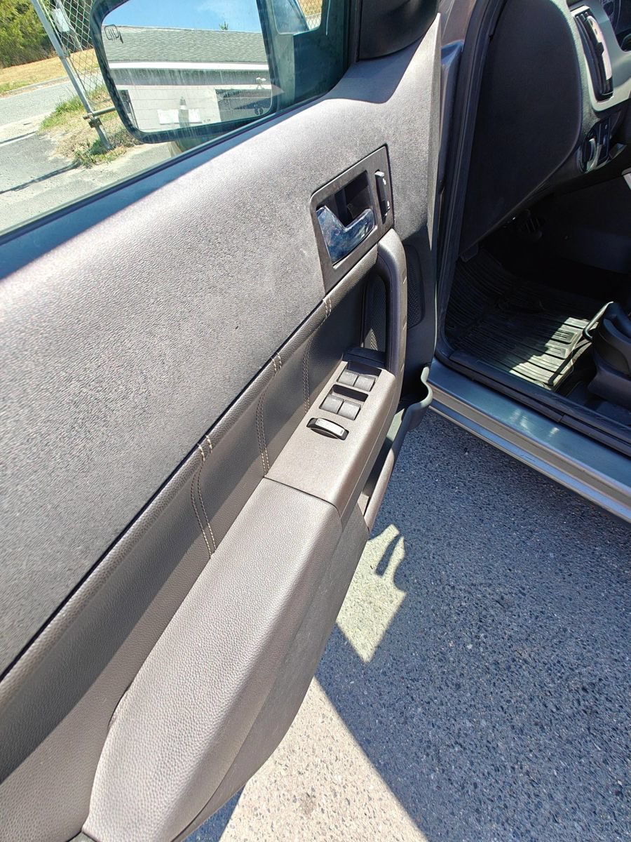 Used 2010 Ford Focus SEL FWD image 14