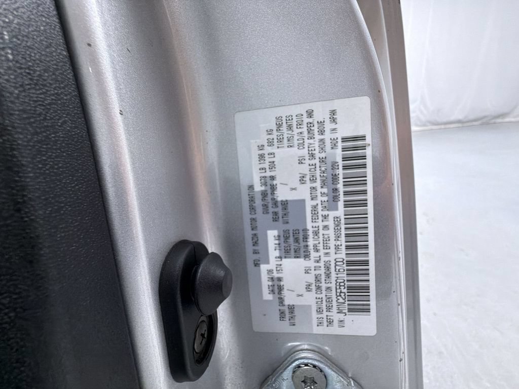 Used 2006 MAZDA MX-5 Miata Grand Touring w/ Premium Pkg RWD image 15