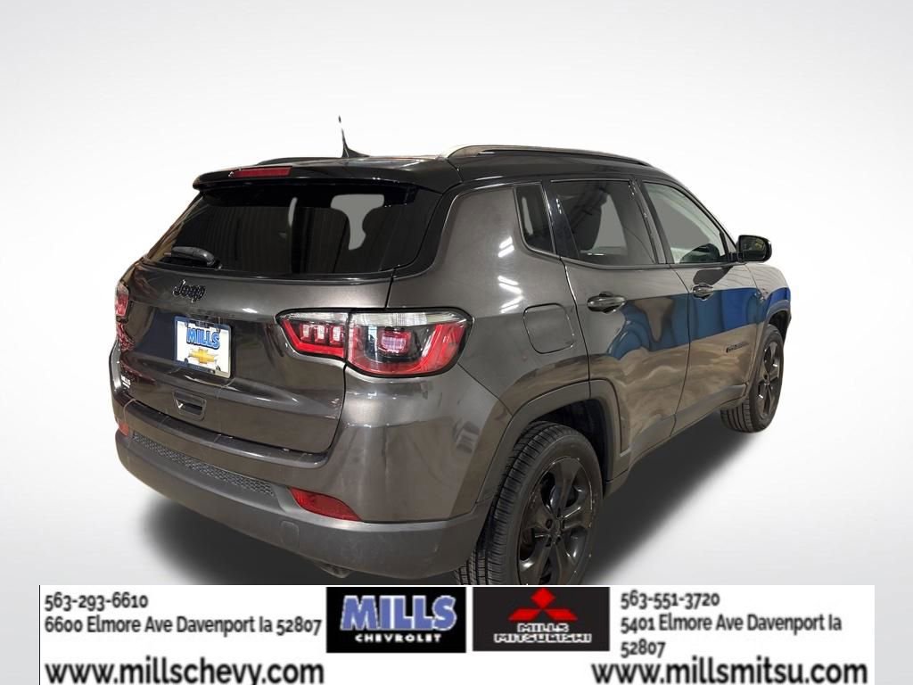 Used 2018 Jeep Compass Latitude w/ Popular Equipment Group AWD/4WD image 5