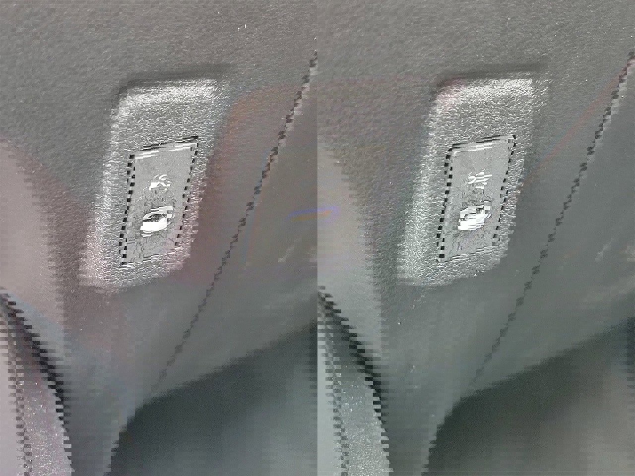 Used 2025 Toyota Corolla LE image 28