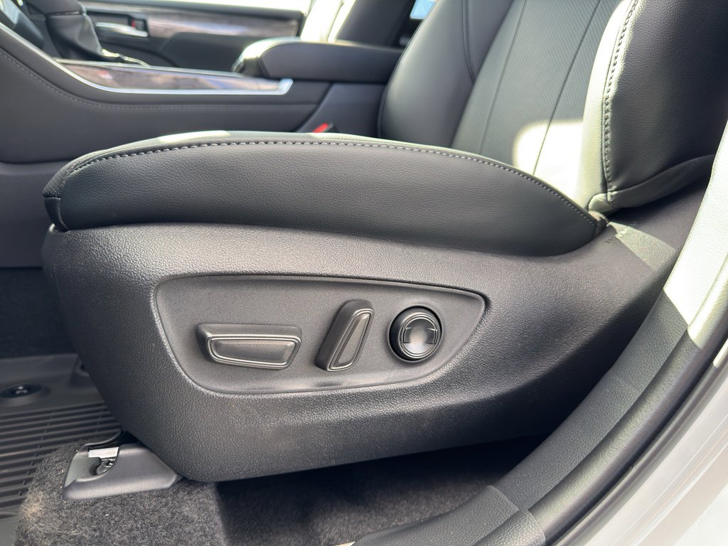 New 2026 Toyota Highlander Limited image 14