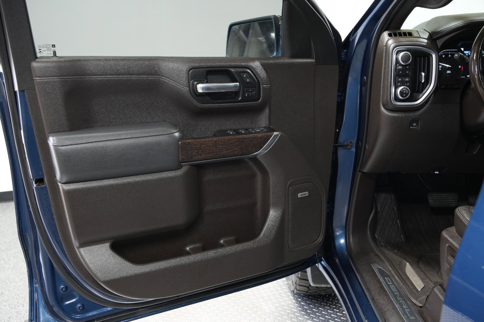 Used 2019 GMC Sierra 1500 Denali w/ Denali Ultimate Package image 22