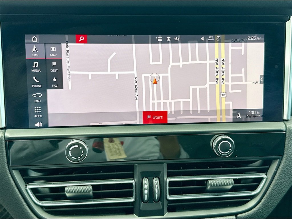 Used 2022 Porsche Macan S w/ Premium Package Plus image 14