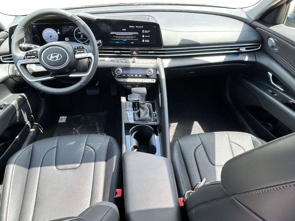 New 2026 Hyundai Elantra Limited FWD image 36