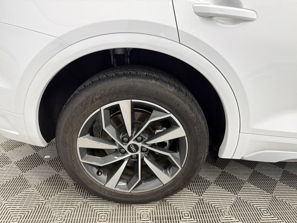 Used 2024 Audi Q5 2.0T Premium Plus AWD/4WD image 19