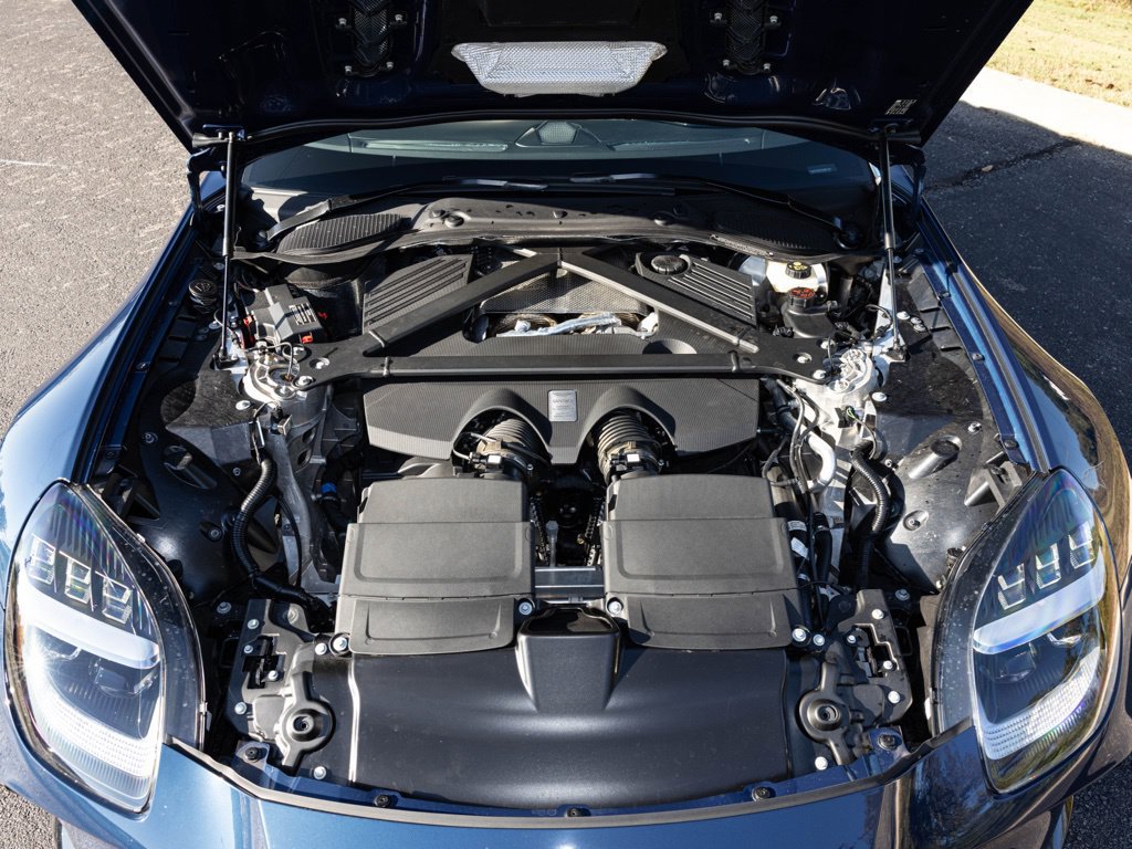 Used 2025 Aston Martin V8 Vantage Coupe RWD image 57
