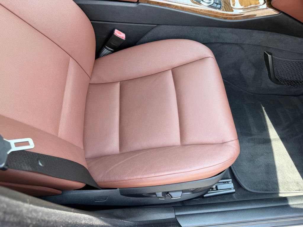 Used 2012 BMW 528i Sedan RWD image 16
