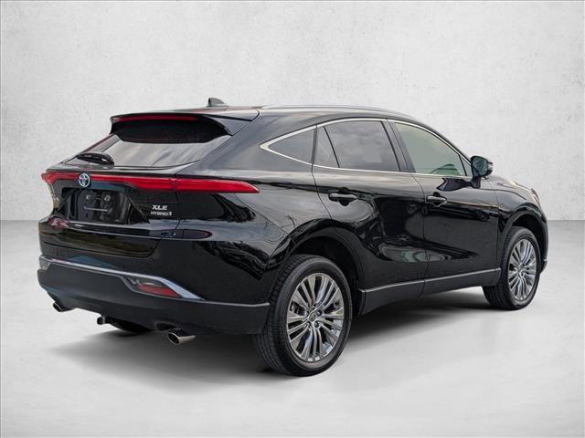 Used 2022 Toyota Venza XLE image 5