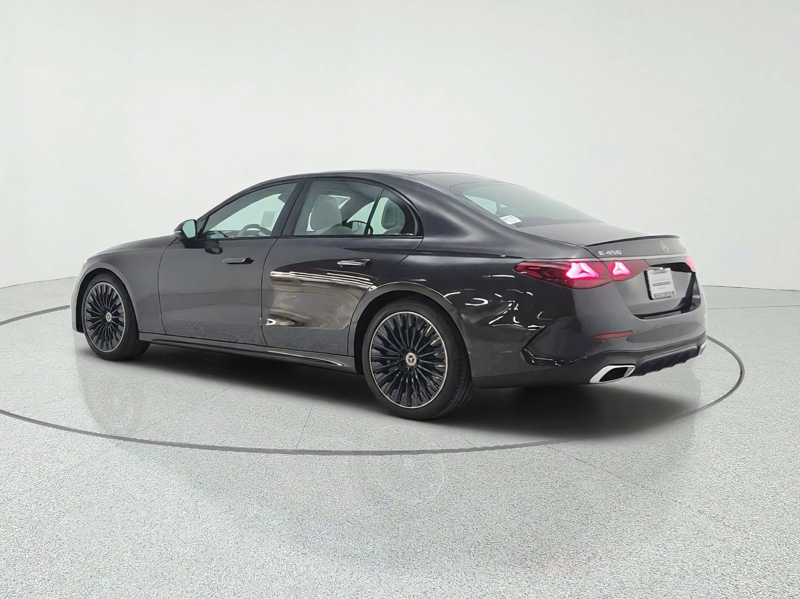 New 2027 Mercedes-Benz E 450 4MATIC Sedan image 7