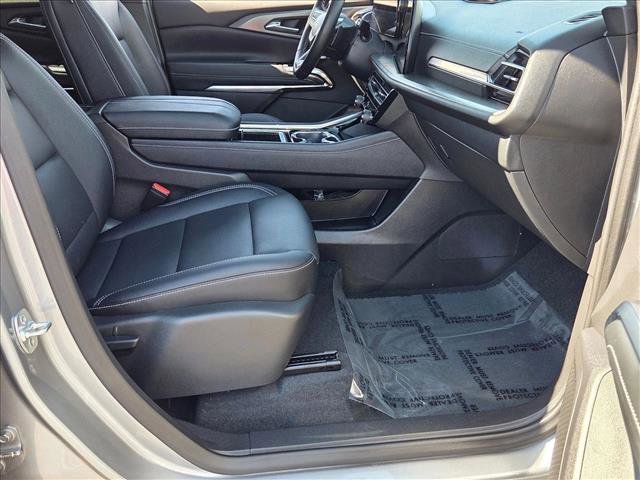 Used 2024 Chevrolet Traverse LT image 21