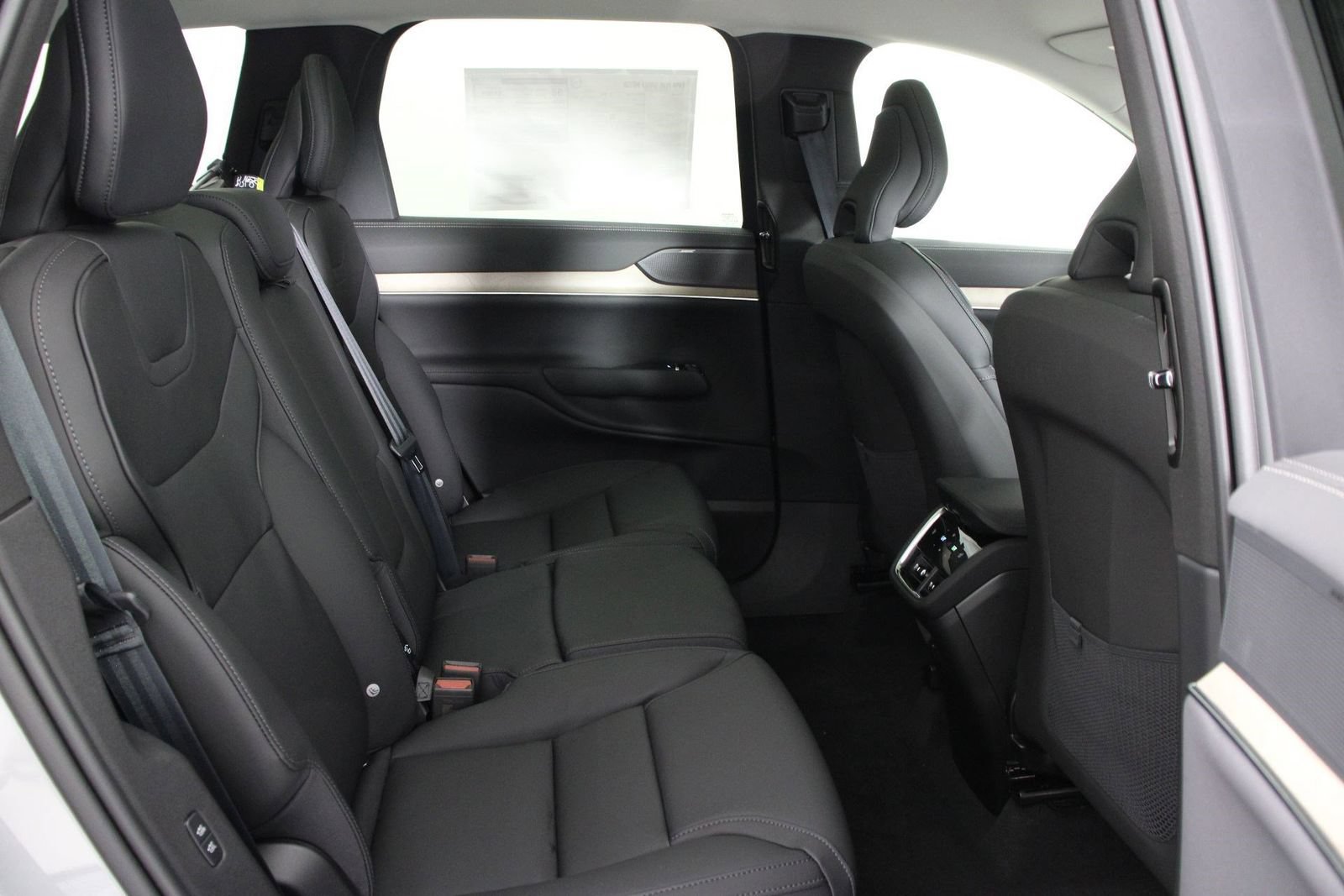 New 2026 Volvo EX90 Plus RWD image 11