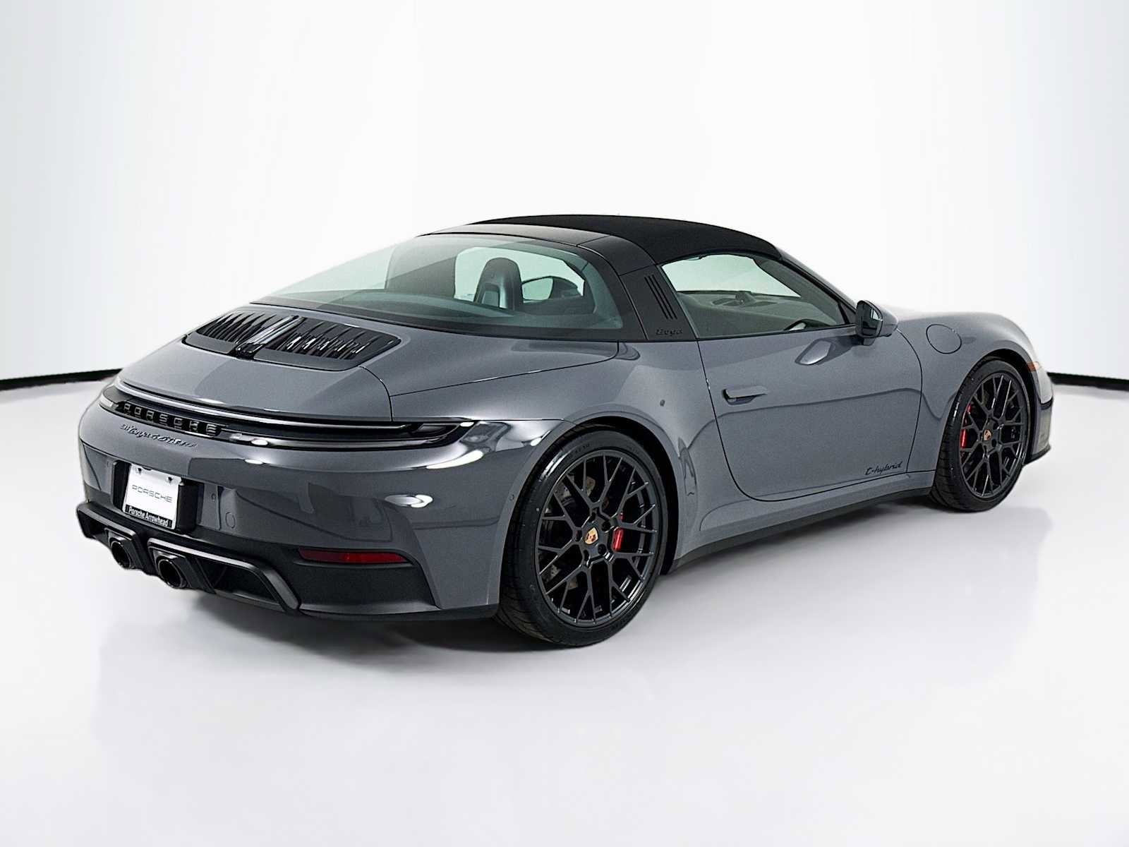 Certified 2026 Porsche 911 Targa 4 GTS image 9