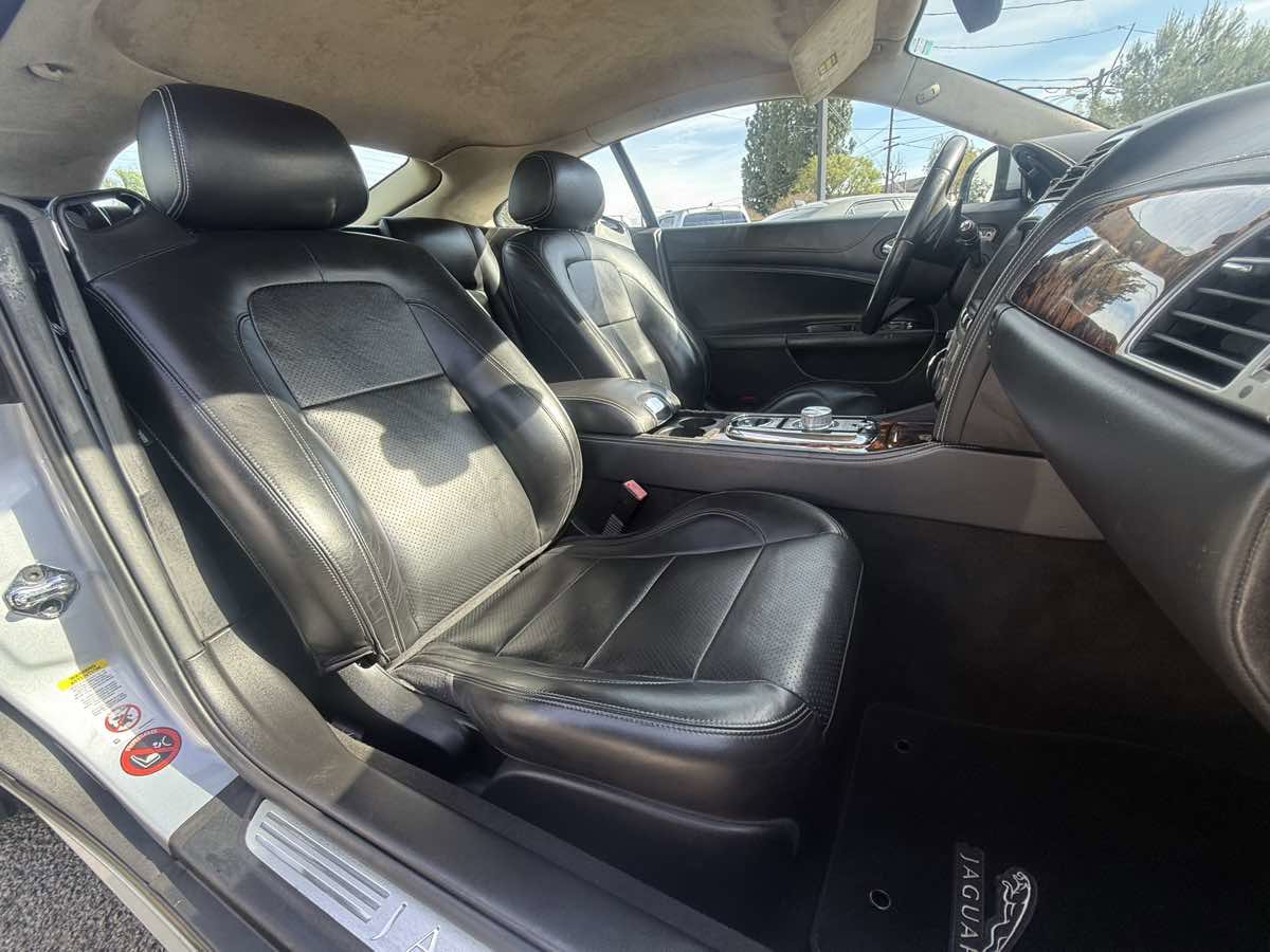 Used 2011 Jaguar XK image 21
