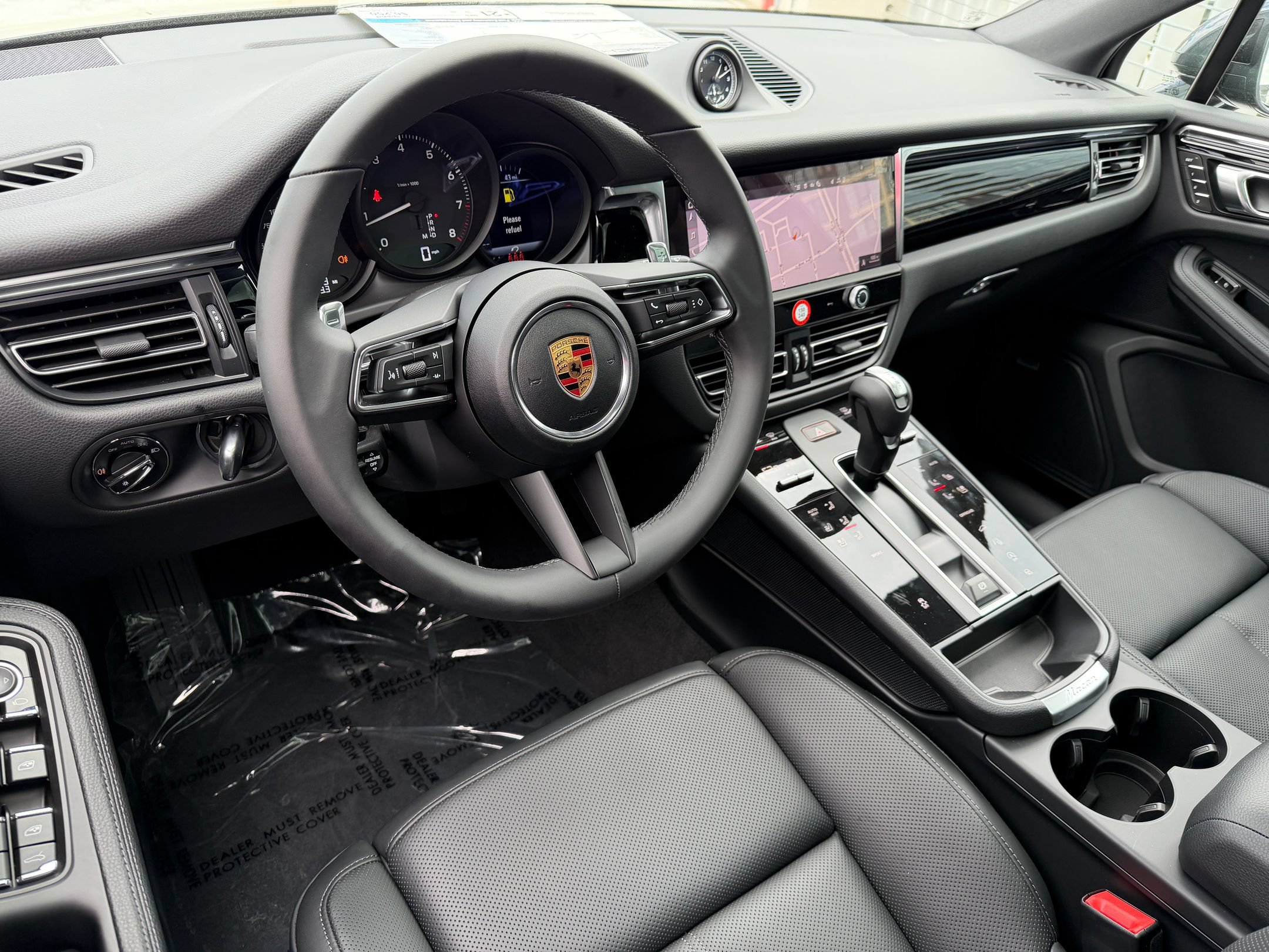 Used 2026 Porsche Macan AWD/4WD image 4