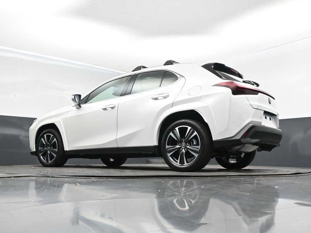 New 2025 Lexus UX 300h FWD image 39