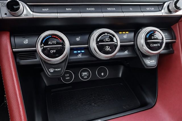 Used 2023 Genesis G70 2.0T w/ Sport Prestige Package image 23