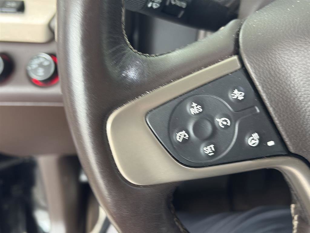 Used 2016 GMC Yukon XL Denali w/ Open Road Package image 12