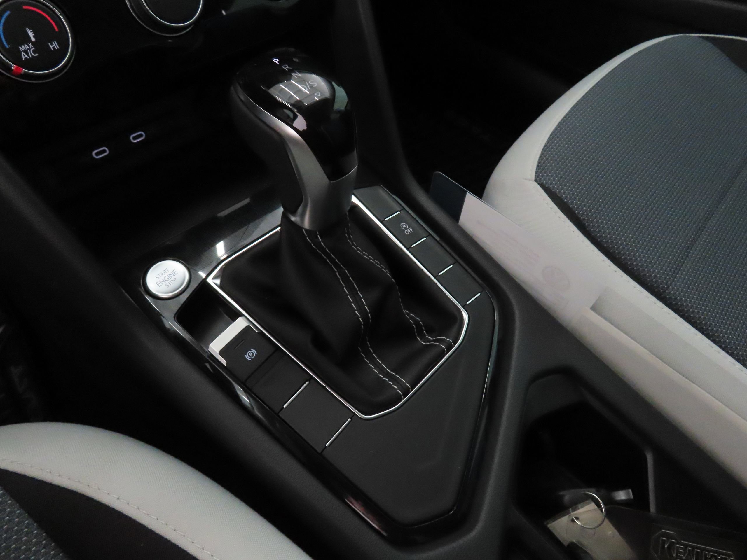 New 2025 Volkswagen Taos S image 17