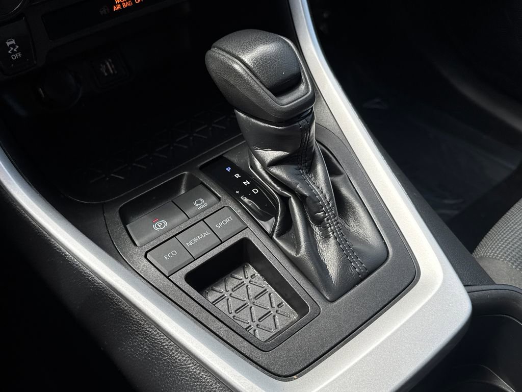 Used 2023 Toyota RAV4 LE FWD image 25
