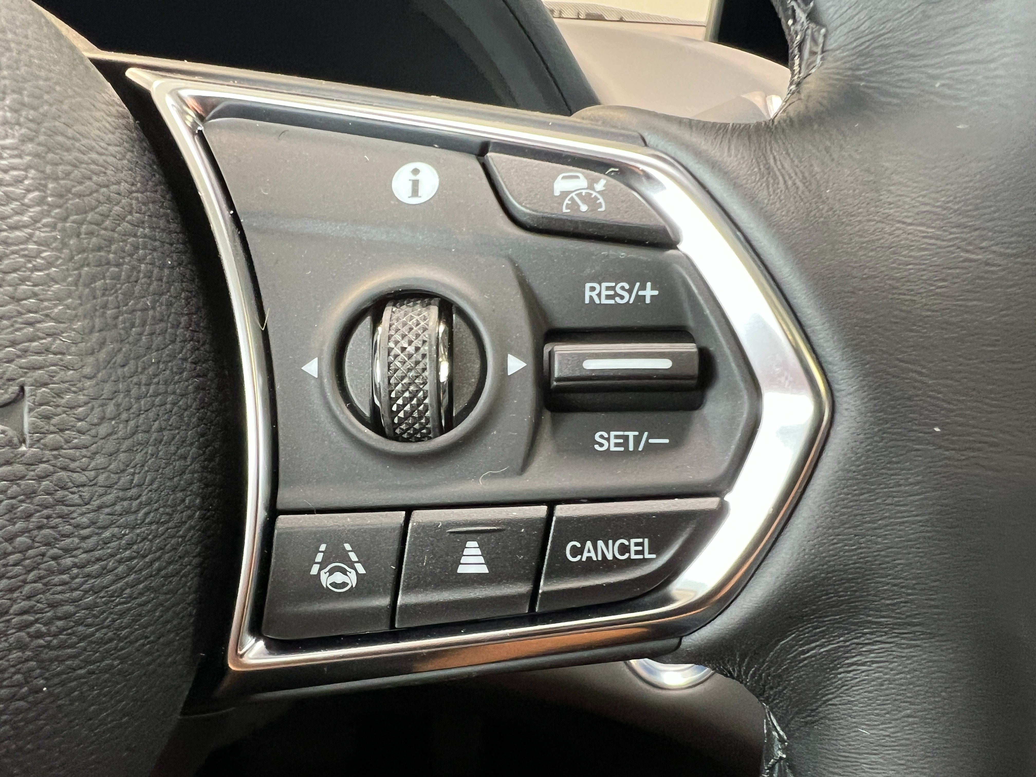 Used 2026 Acura RDX w/ Advance Package AWD/4WD image 21