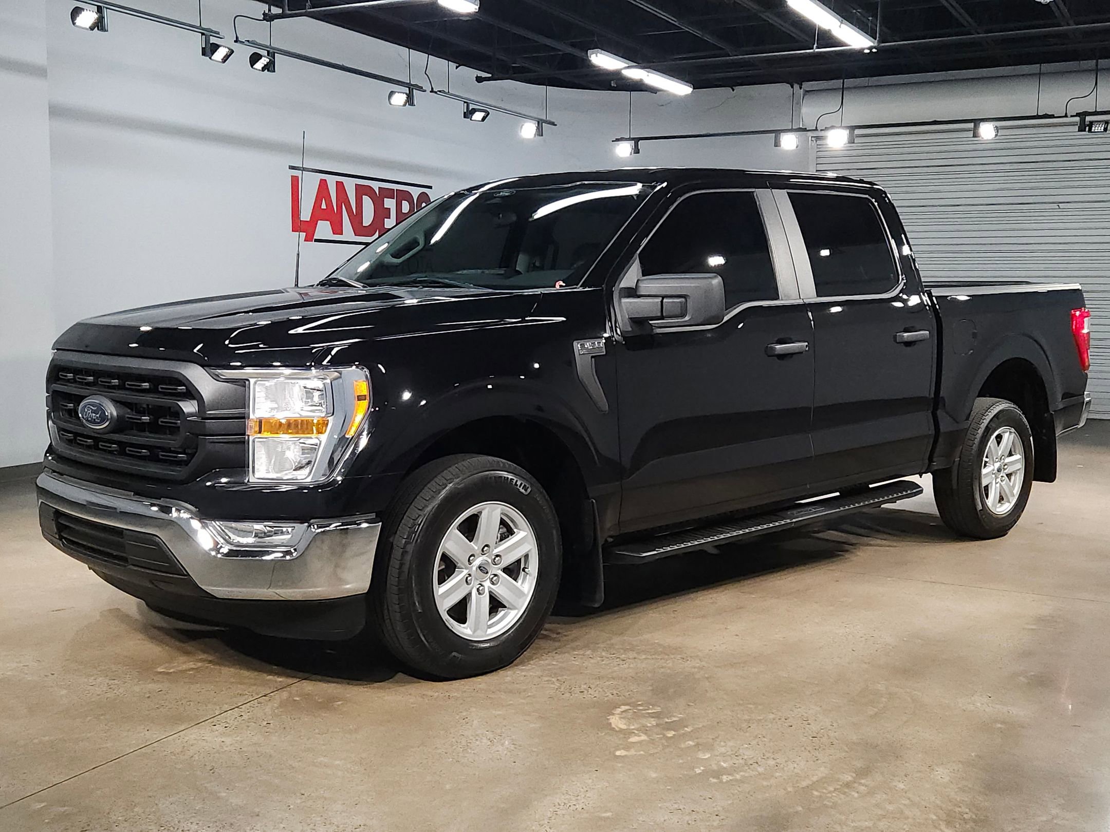 Used 2022 Ford F150 XL w/ Equipment Group 101A High RWD image 3