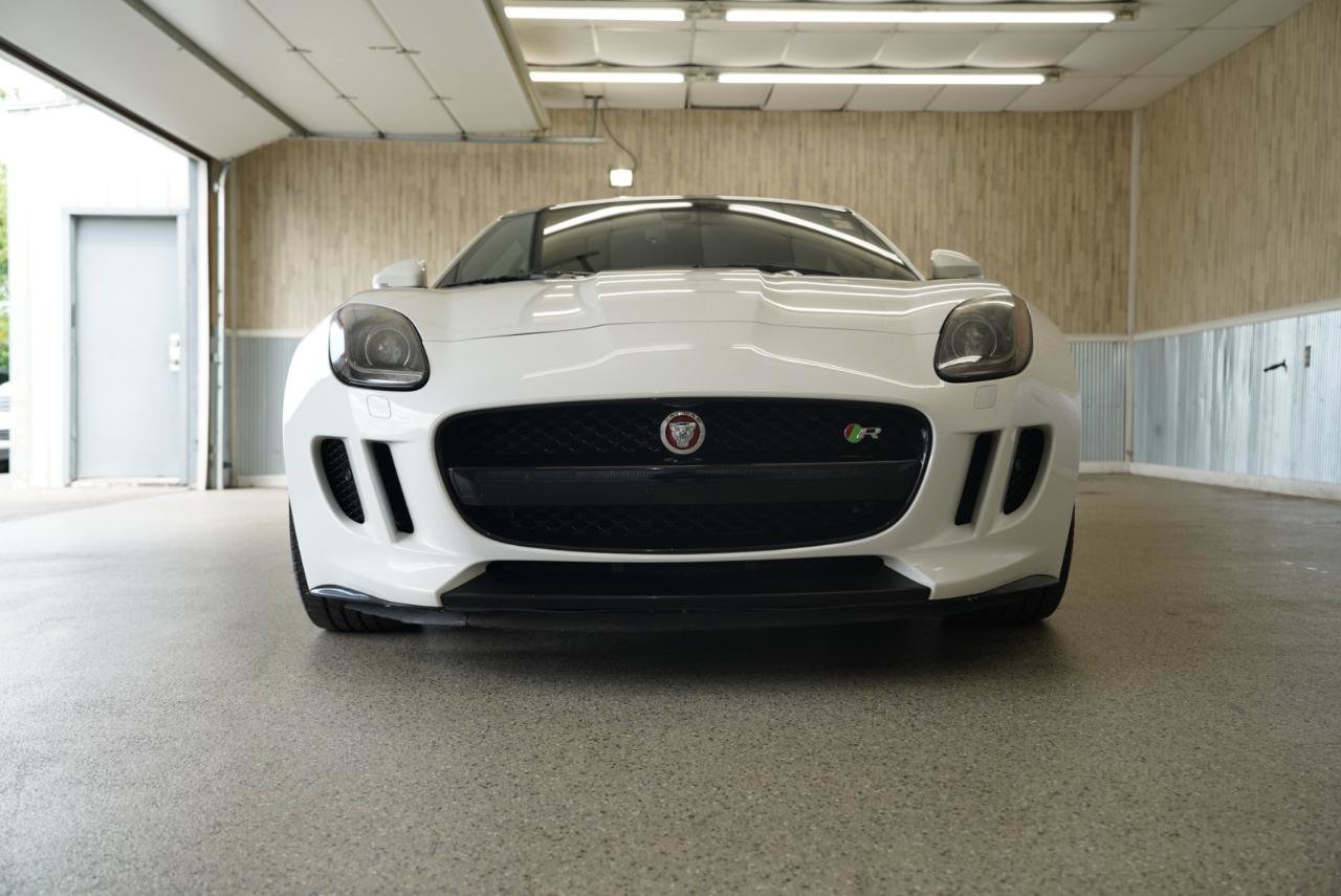 Used 2015 Jaguar F-TYPE R RWD image 2
