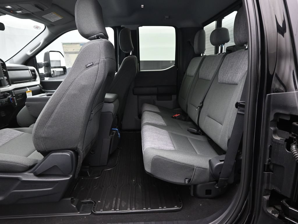 New 2026 Ford F350 XLT w/ FX4 Off-Road Package AWD/4WD image 17