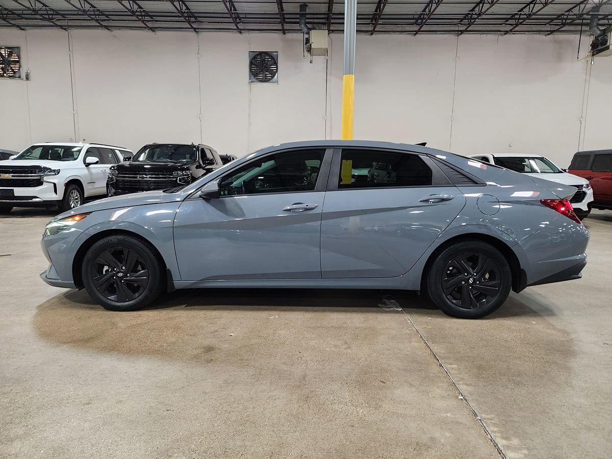 Used 2022 Hyundai Elantra SEL w/ Convenience Package FWD image 7