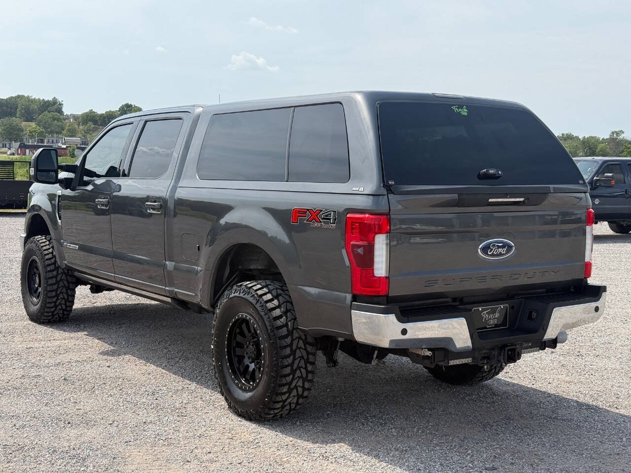 Used 2017 Ford F250 Lariat w/ Lariat Ultimate Package AWD/4WD image 13