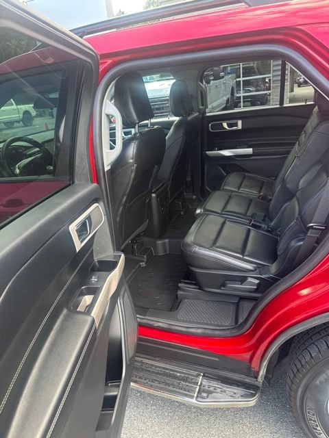 Used 2022 Ford Explorer XLT w/ Equipment Group 202A AWD/4WD image 22