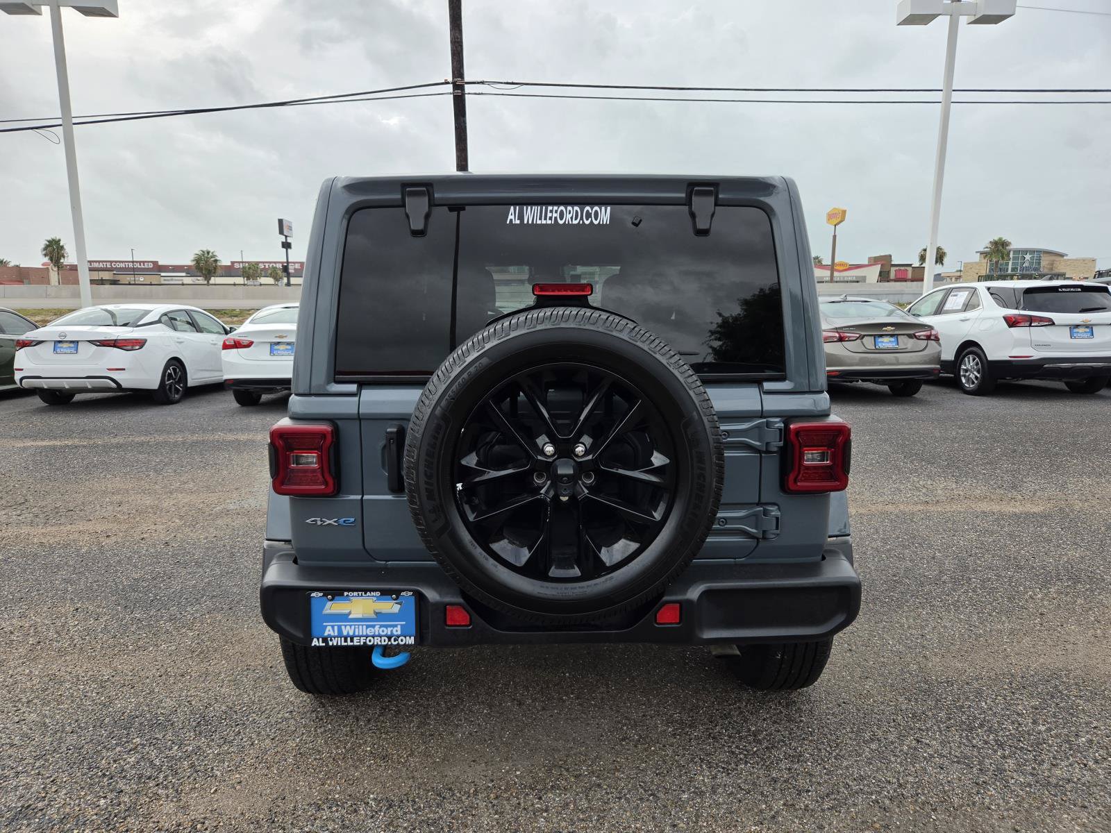 Used 2024 Jeep Wrangler Unlimited Sahara AWD/4WD image 4
