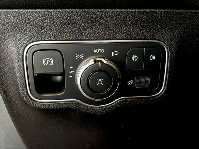 Certified 2026 Mercedes-Benz GLB 250 4MATIC image 21