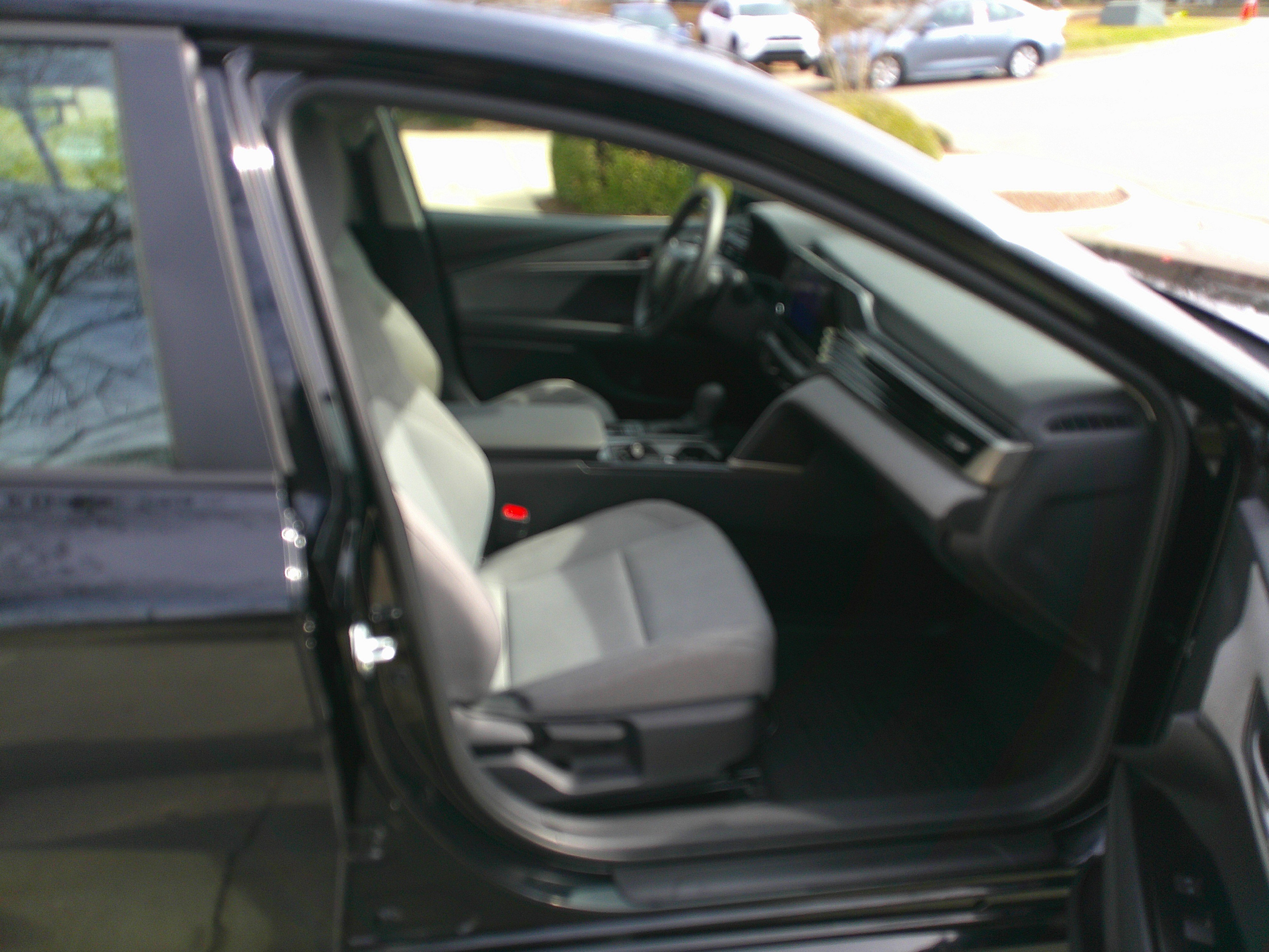 Used 2025 Toyota Camry LE image 37