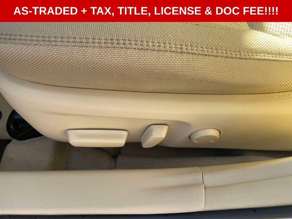 Used 2016 Toyota Camry LE w/ Moonroof Package FWD image 21