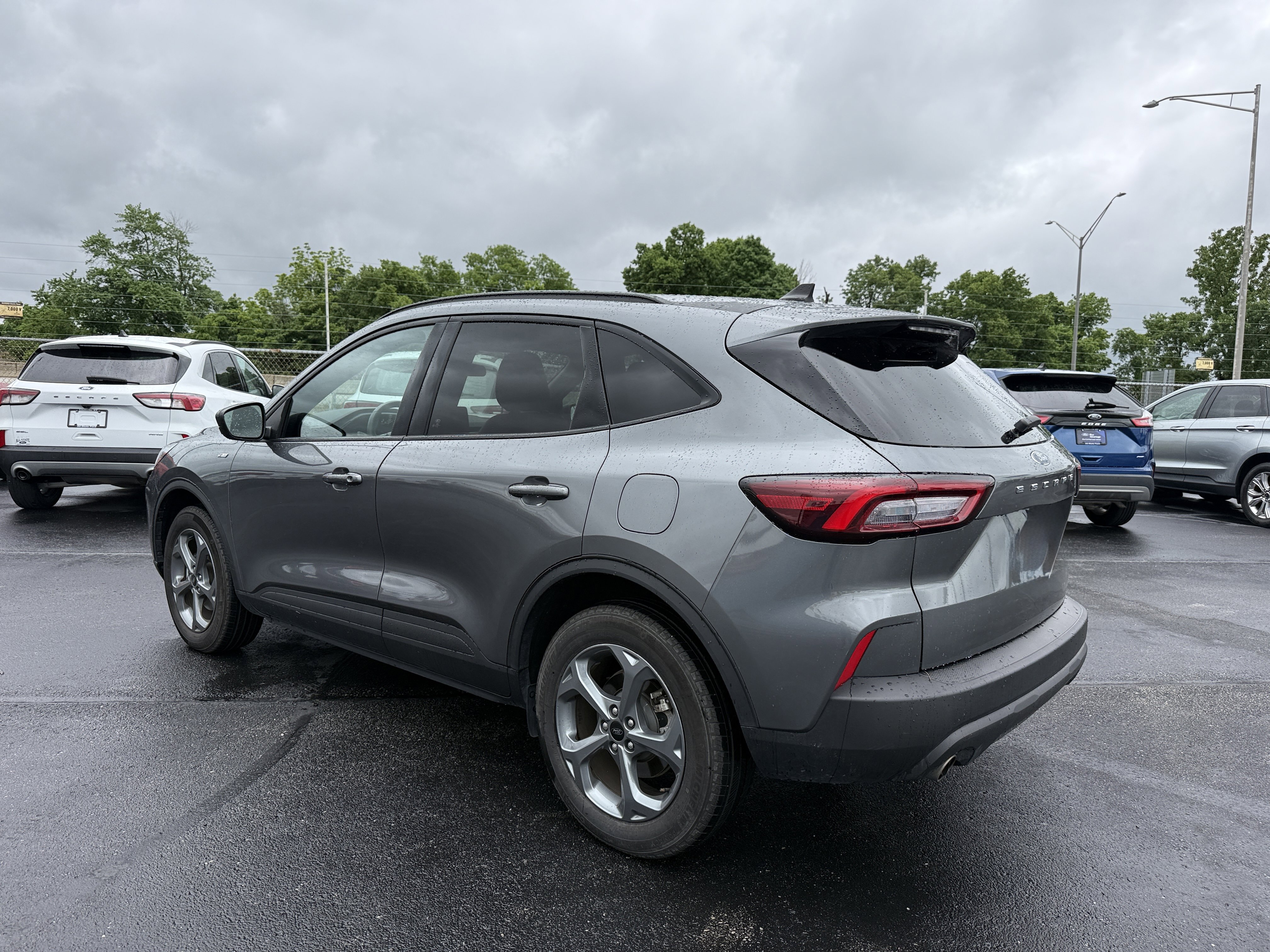 Used 2025 Ford Escape ST-Line AWD/4WD image 4