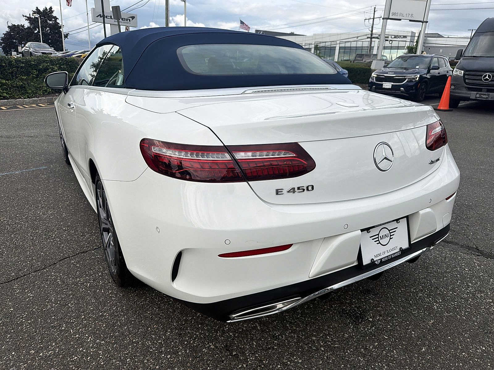 Used 2023 Mercedes-Benz E 450 4MATIC Cabriolet image 12
